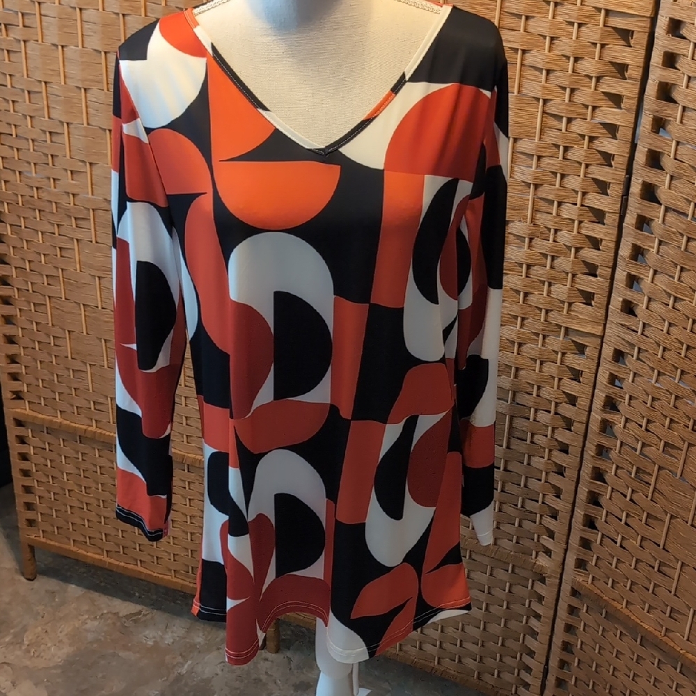Bon Apple Tea Geometric V-Neck Tunic Top Orange Black White NWT Size Large